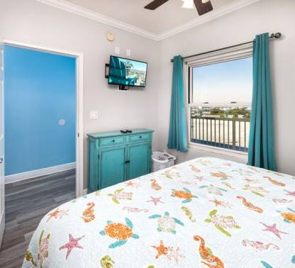 Master Bedroom - Waters Edge Resort unit 514 Okaloosa Island Fort Walton Beach Vacation Rentals by Sunset Resort Rentals