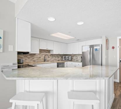 Enjoy cooking in the fully equipped kitchen with high-end appliances