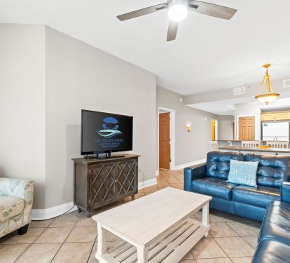 Living Area - Sleeper Sofa - Beach Views - Cable & Smart TV