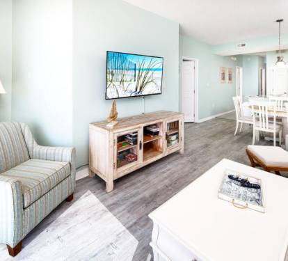 Living Room - Gulf Dunes Resort Unit 616 / Okaloosa Island / Fort Walton Beach Vacation Rentals