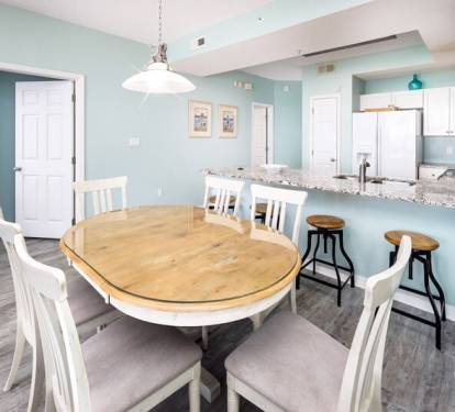 Dining Area - Gulf Dunes Resort Unit 616 / Okaloosa Island / Fort Walton Beach Vacation Rentals