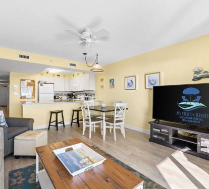Living Area - Sleeper Sofa - Beach Views - Cable & Smart TV
