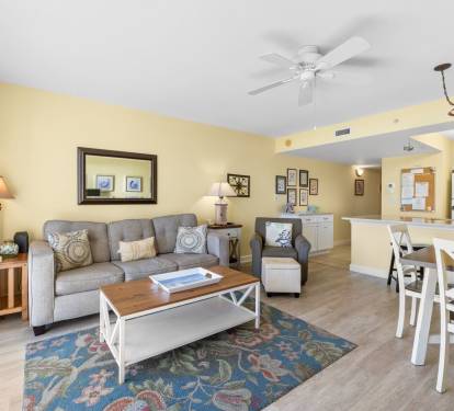 Living Area - Sleeper Sofa - Beach Views - Cable & Smart TV