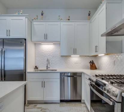 Beautiful Kitchen Perfect for Prepping Meals for the Whole Group