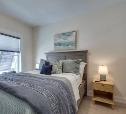 2nd Floor Queen Bed Comfortably Sleeps 2