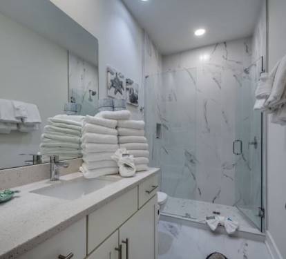 Master Bath Equipped with Towels, Toilet Paper, Soap and more