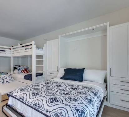 Murphy Bed Perfect for Friends and Guests