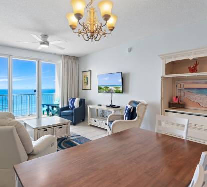 Living/Dining Area