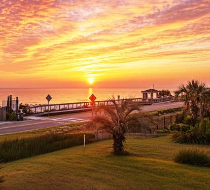 Unforgettable sunsets over the Gulf, right from your balcony.
