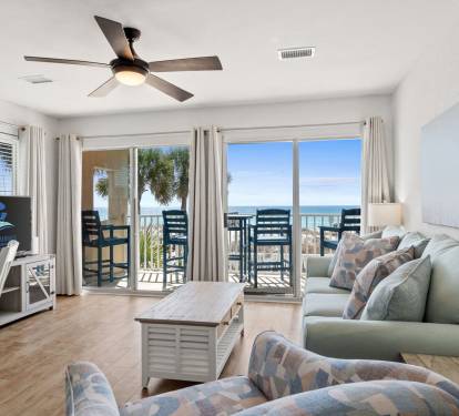 Living Area - Gulf Front - Balcony Access - Smart TV - Queen Sleeper Sofa - Linens Provided