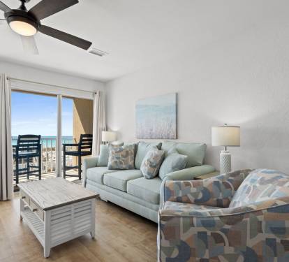 Living Area - Gulf Front - Balcony Access - Smart TV - Queen Sleeper Sofa - Linens Provided