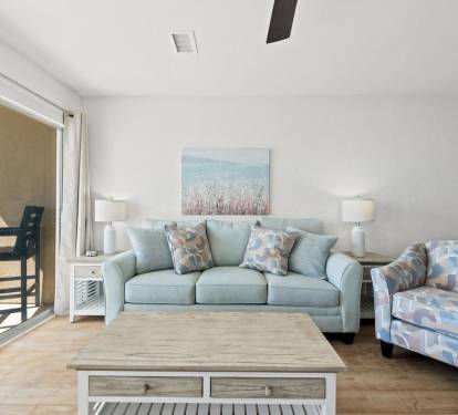 Living Area - Gulf Front - Balcony Access - Smart TV - Queen Sleeper Sofa - Linens Provided