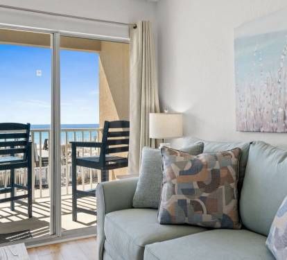 Living Area - Gulf Front - Balcony Access - Smart TV - Queen Sleeper Sofa - Linens Provided