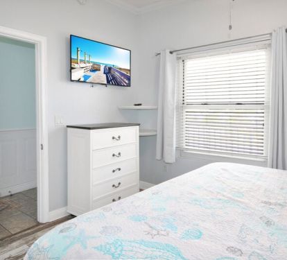 Master Bed - Waters Edge Resort unit 613 Okaloosa Island Fort Walton Beach Vacation Rentals by Sunset Resort Rentals