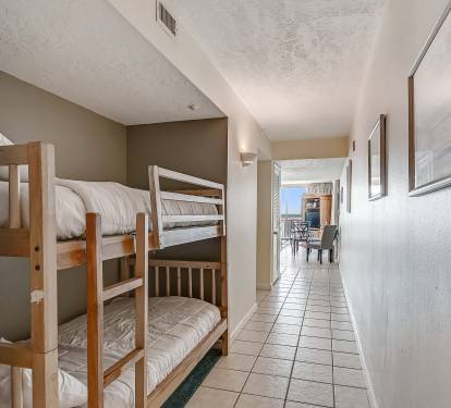 Bunkbeds in Hallway