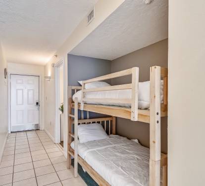 Bunkbeds in Hallway