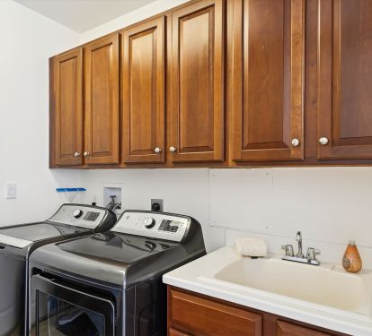Main level laundry room