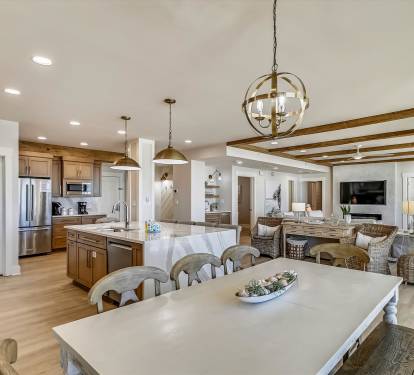 Dining Area/Kitchen