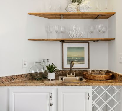 Mini Bar in Living Area