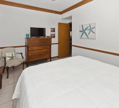 Guest Bedroom 1