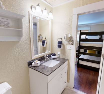 Guest Bathroom 2