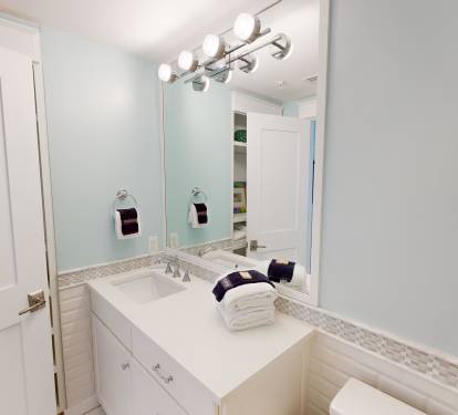 Guest Bathroom 1