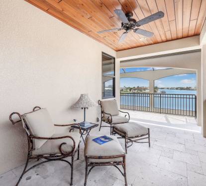 Upstairs lanai seating area