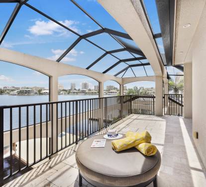 Upstairs lanai
