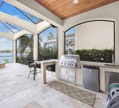 Outdoor Kitchen