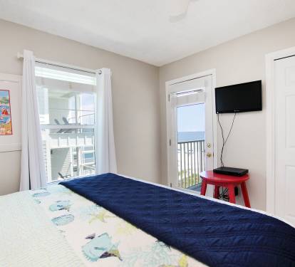 6 - Primary Bedroom Suite (2)