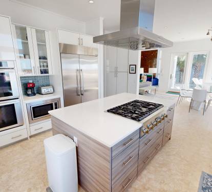 Kitchen (1st Floor)