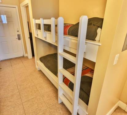 Hallway Bunks 1 Part 2