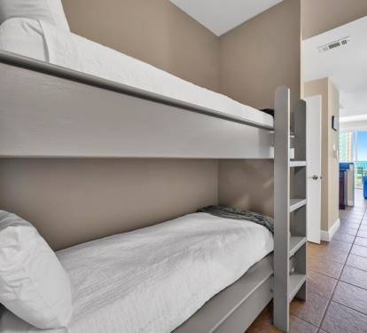 Hallway Bunks 1 Part 2