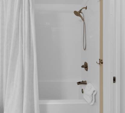 Guest Bathroom 1 Part 2