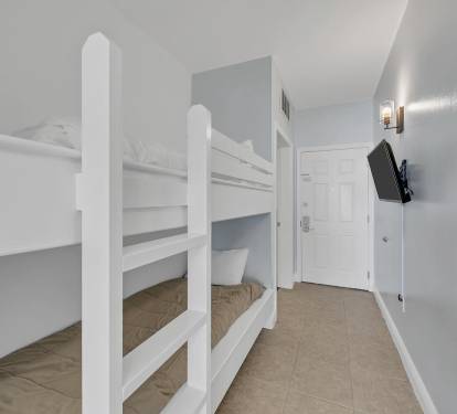 Hallway Bunks 1 Part 1