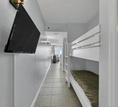 Hallway Bunks 1 Part 2