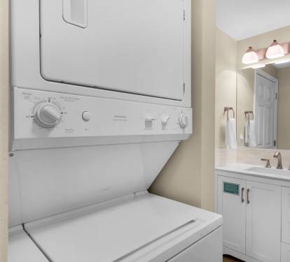 Master Bathroom / Laundry 1 Part 3