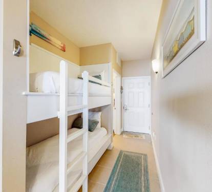 Hallway Bunks 1 Part 1