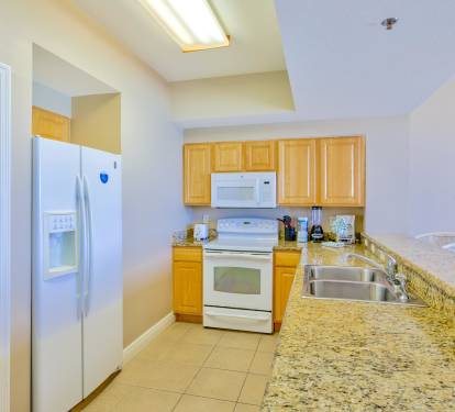 Kitchen with Breakfast Bar