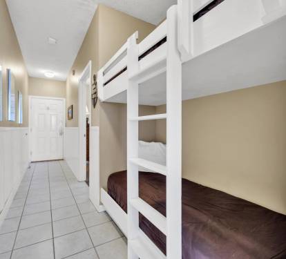 Hallway Bunks 1 Part 2