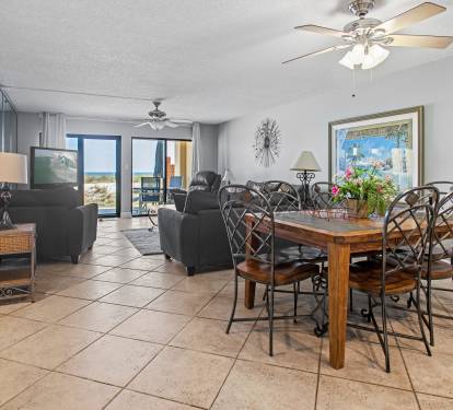living room/dining room