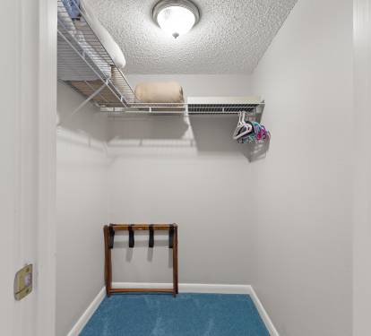 master bdrm closet