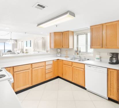 beautiful open kitchen
