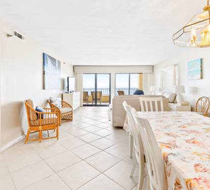 dining room/living room