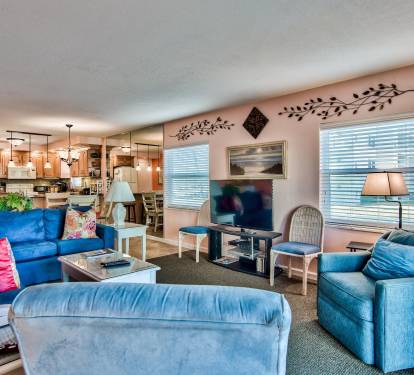 El Matador 410 - Alicia J Hollis Realtor Rentals - Free Beach Chairs