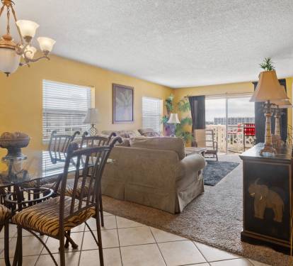 Dining area/ Living room 