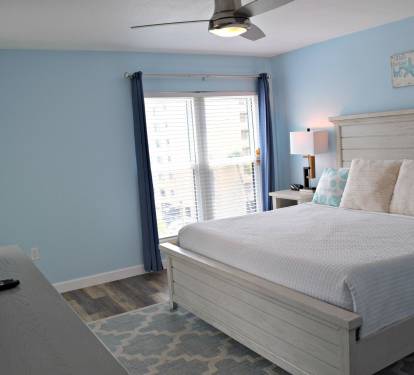 Master bedroom - so relaxing and ceiling fan included.