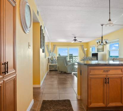 Entry to the beautiful open kitchen