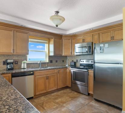 Very large spacious kitchen
