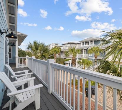Book Your Next 30A Escape at 'Ocean Ayer Carriage House'!
